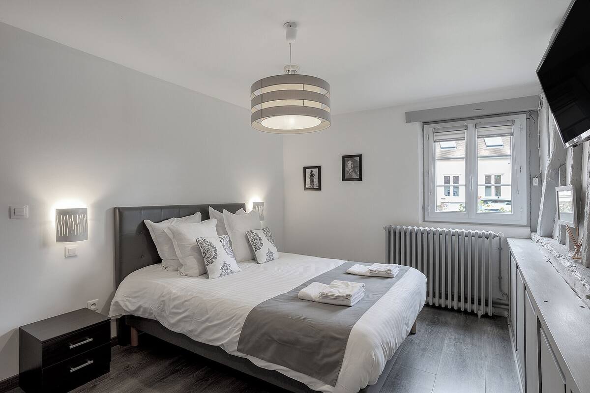 Double Room, Garden View ( Chambre Rez De Chaussee) | Premium bedding, soundproofing, iron/ironing board (on request)