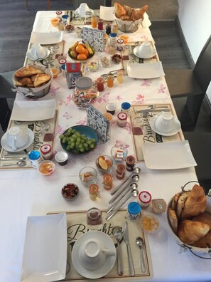 Daily continental breakfast for a fee