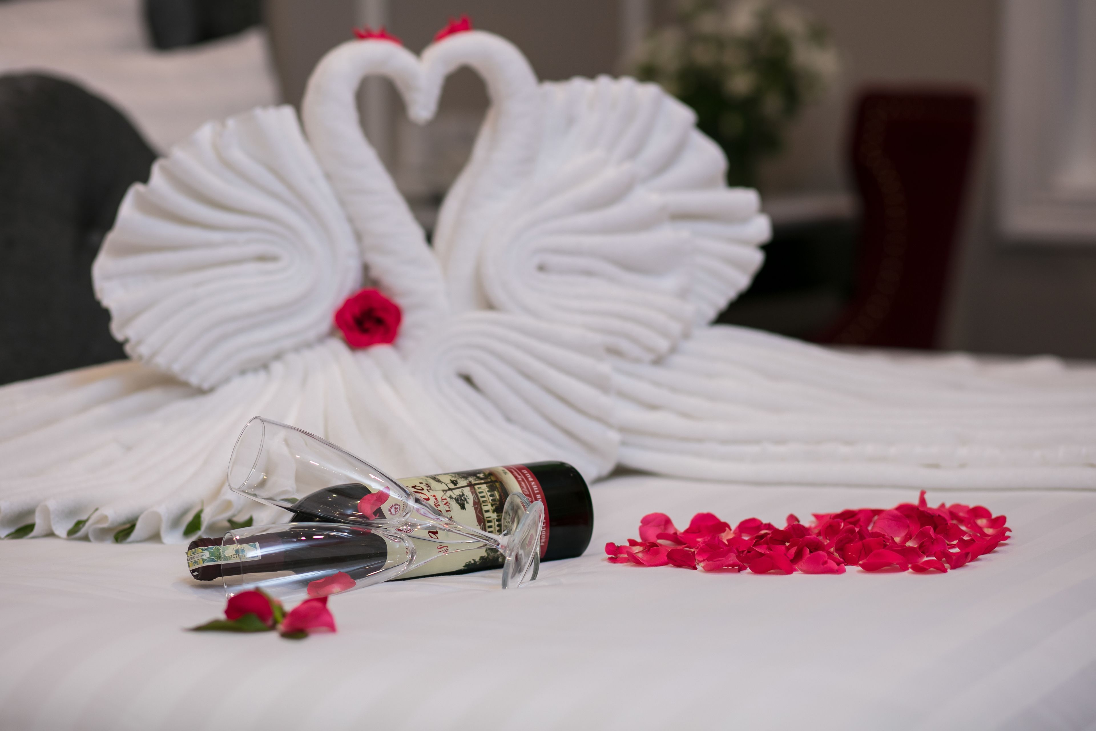 deluxe double room | premium bedding, minibar, in-room safe, desk