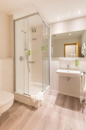 Baño | Amenidades de baño gratuitas, secadora de cabello, toallas