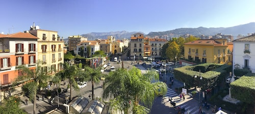 La Casa dell'Orologio - MAIN SQUARE