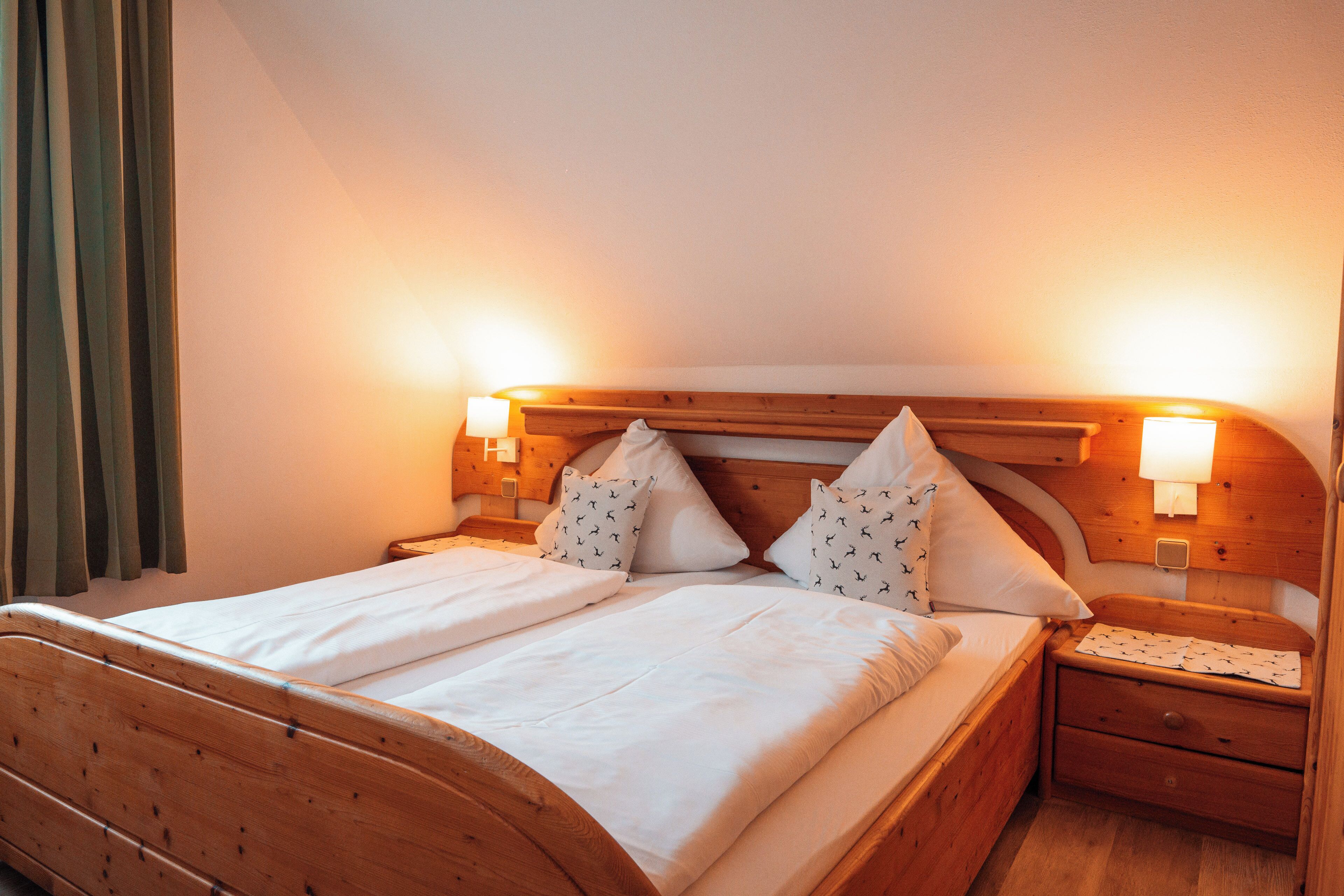Doppelzimmer | Schreibtisch, kostenloses WLAN, Bettwäsche