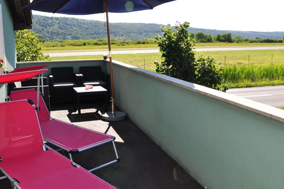 Departamento, 2 habitaciones | Balcón