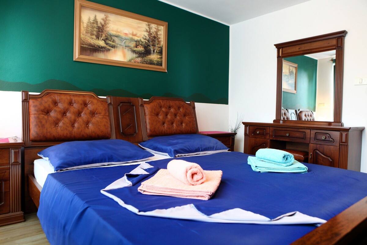 Departamento, 1 habitación, vista al jardín | Insonorización, tabla de planchar con plancha y wifi gratis