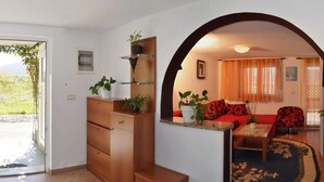 อพาร์ทเมนท์, 2 ห้องนอน, วิวสวน | บริเวณนั่งเล่น