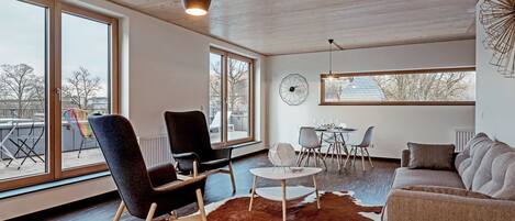 Penthouse Design - 2 sovrum - terrass - executive-våning | Vardagsrum | 45-tums platt-tv med kabelkanaler, tv och Netflix