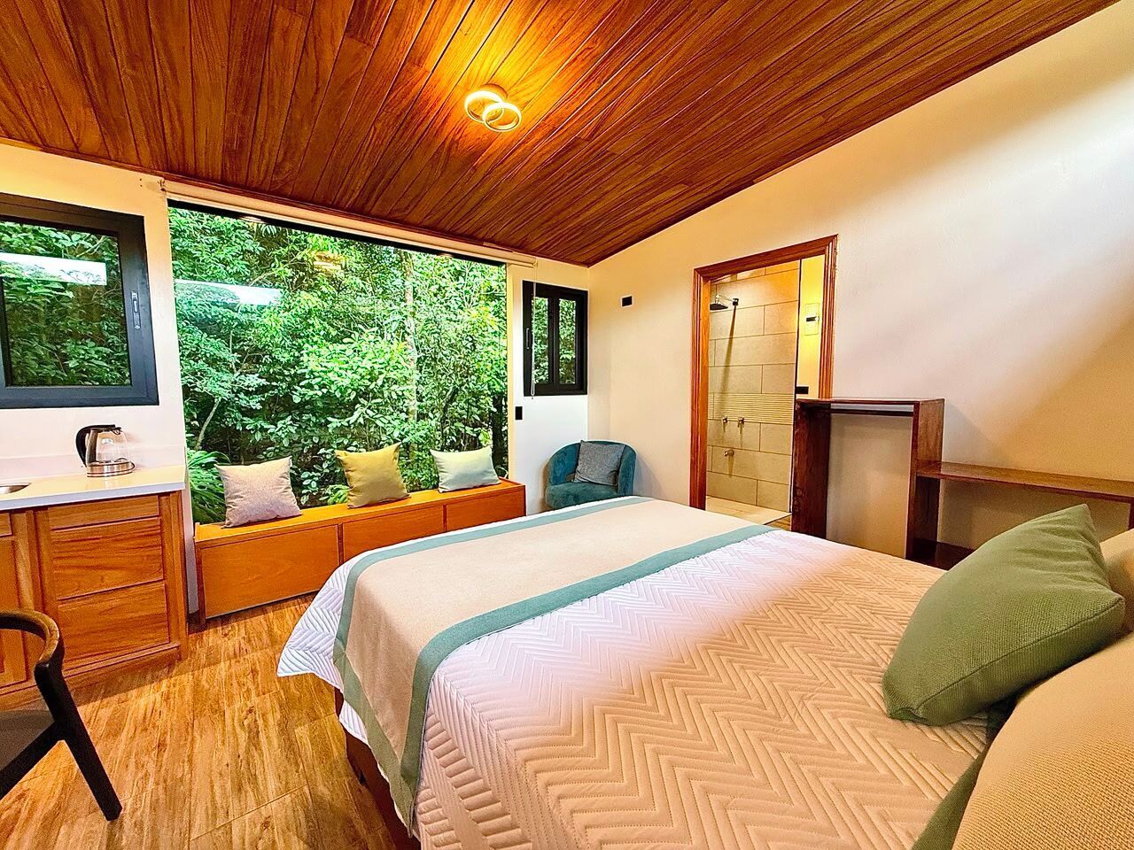 Studio | 1 bedroom, in-room safe, free cots/infant beds, free WiFi