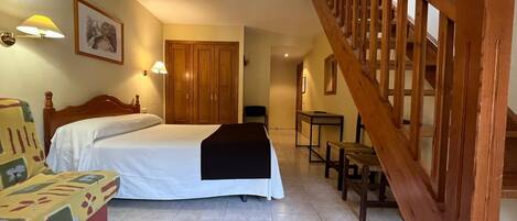 Desk, free WiFi, bed sheets