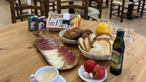 每日付費供應歐陸早餐