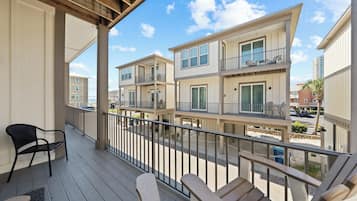 Exclusive Cottage, 2 Bedrooms, Balcony, Lagoon View | Balcony