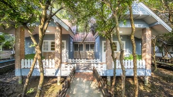 ستائر تعتيم وواي فاي مجانًا