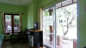 Family Room | Room amenity