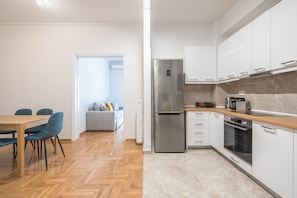 Apartment (Victoria Secret 1 min from Metro) | Private kitchen | Fridge, oven, stovetop, coffee/tea maker - Victoria Secret Apartments (Athens)