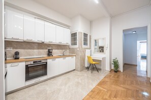 Apartment (Victoria Secret 1 min from Metro) | Private kitchen | Fridge, oven, stovetop, coffee/tea maker - Victoria Secret Apartments (Athens)