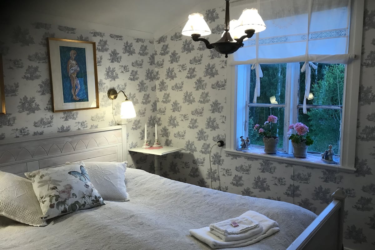 Double Room, Shared Bathroom