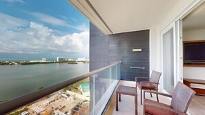 View from room - Royalton CHIC Cancun, An Autograph Collection All-Inclusive Resort - Adults Only (Cancun)