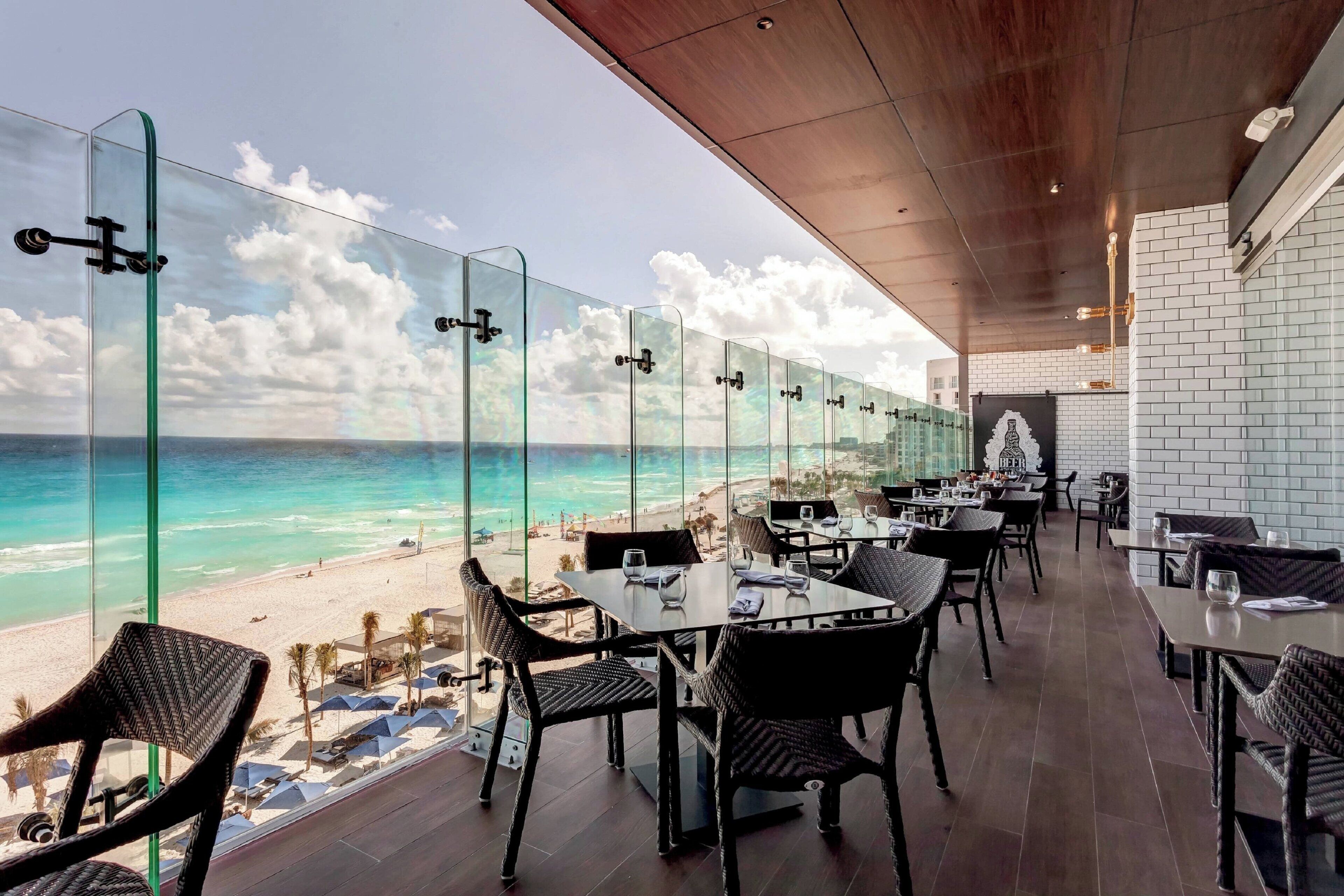 2 Bars/Lounges, Bar im Pool, Poolbar