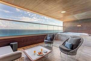 Ropa de cama de alta calidad y artículos del minibar gratis 