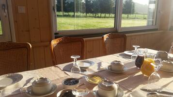 Daily continental breakfast for a fee