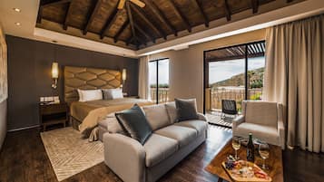 Egyptian cotton sheets, premium bedding, minibar, in-room safe