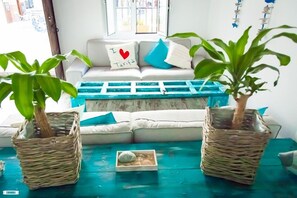 Lobby sitting area - Wake Up in Tarifa - Hostel (Tarifa)