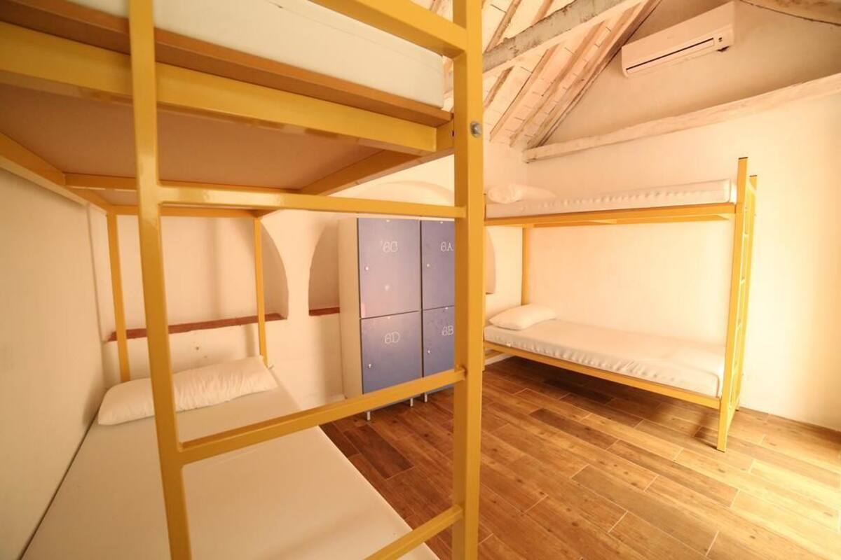 Shared Dormitory, Mixed Dorm (Bed in 4 bed) | Free WiFi, bed sheets