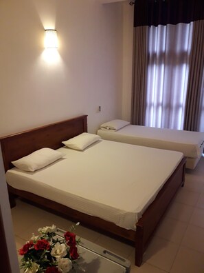 Basic Triple Room | 1 bedroom, free WiFi - Dad's Holiday Home (Matale)