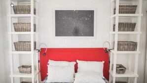 Apartment | In-room safe, iron/ironing board, cribs (free), rollaway beds (free)