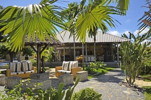 Exterior detail - Le Laugaut's (Nosy Be)