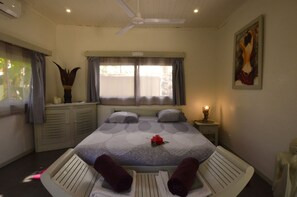 Sunrise  | 1 bedroom, premium bedding, in-room safe, individually decorated - Le Laugaut's Bungalows (Nosy Be)