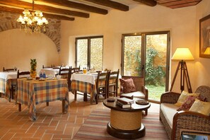 Restaurant - Can Barrull (Palau-Sator)