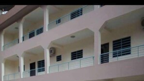 Unclassified image, 2 of 16, button - Residence Hausman (Abidjan)
