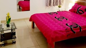 Unclassified image, 5 of 16, button - Residence Hausman (Abidjan)