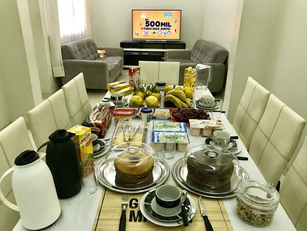 Breakfast area - APARTAMENTO EM COPACABANA (Rio de Janeiro)