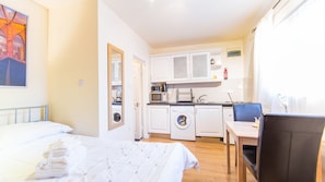 Studio, 1 Double Bed