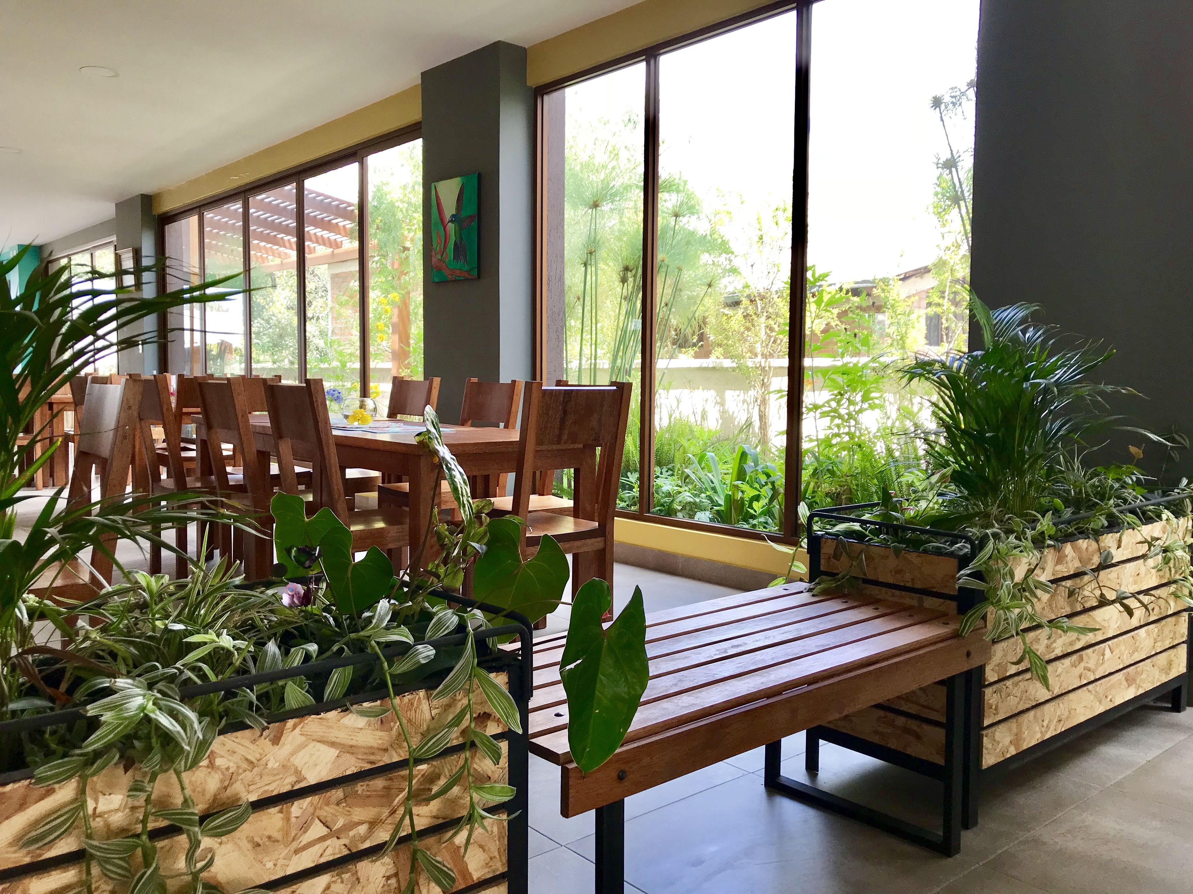 free daily full breakfast