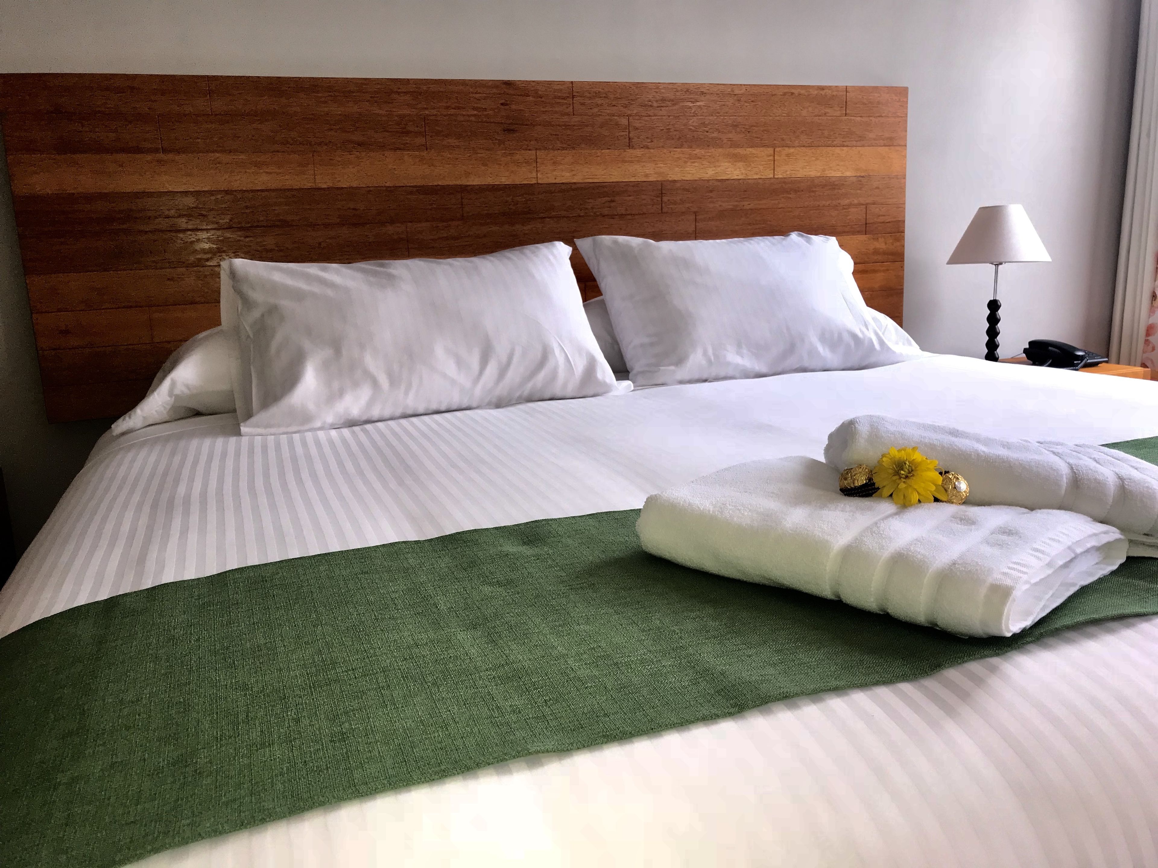 deluxe room, 1 bedroom | 1 bedroom, in-room safe, desk, iron/ironing board