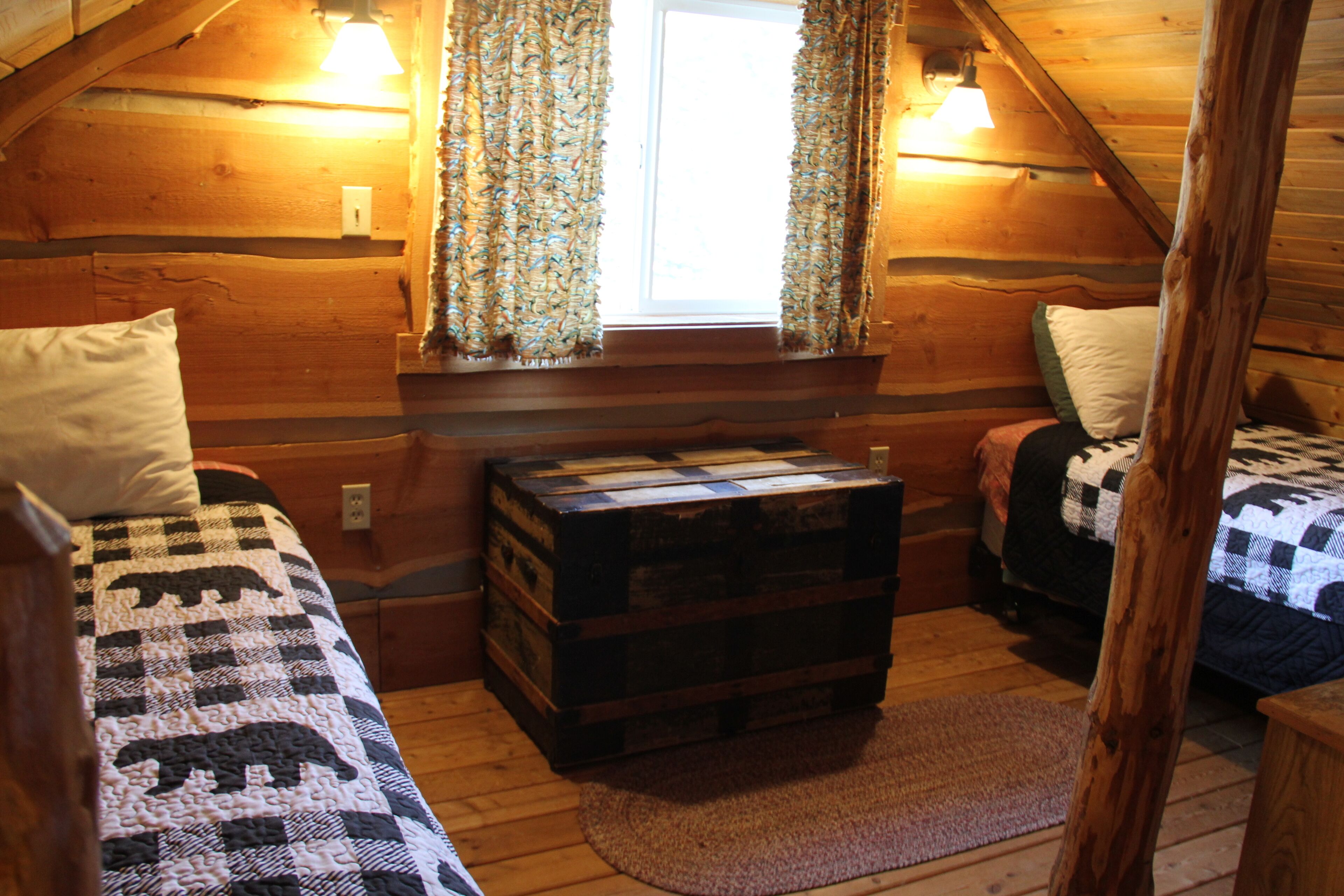 Family Cabin, Non Smoking (Vista Cabin) | Individually decorated, individually furnished, bed sheets