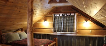 Sugar Loaf Lodge & Cabins
