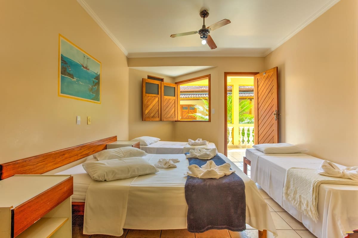 Minibar, soundproofing, WiFi (free)