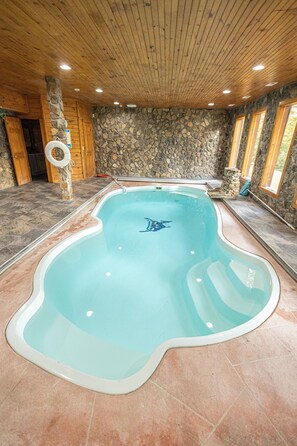 Cabane, 3 chambres | Piscine | Piscine couverte