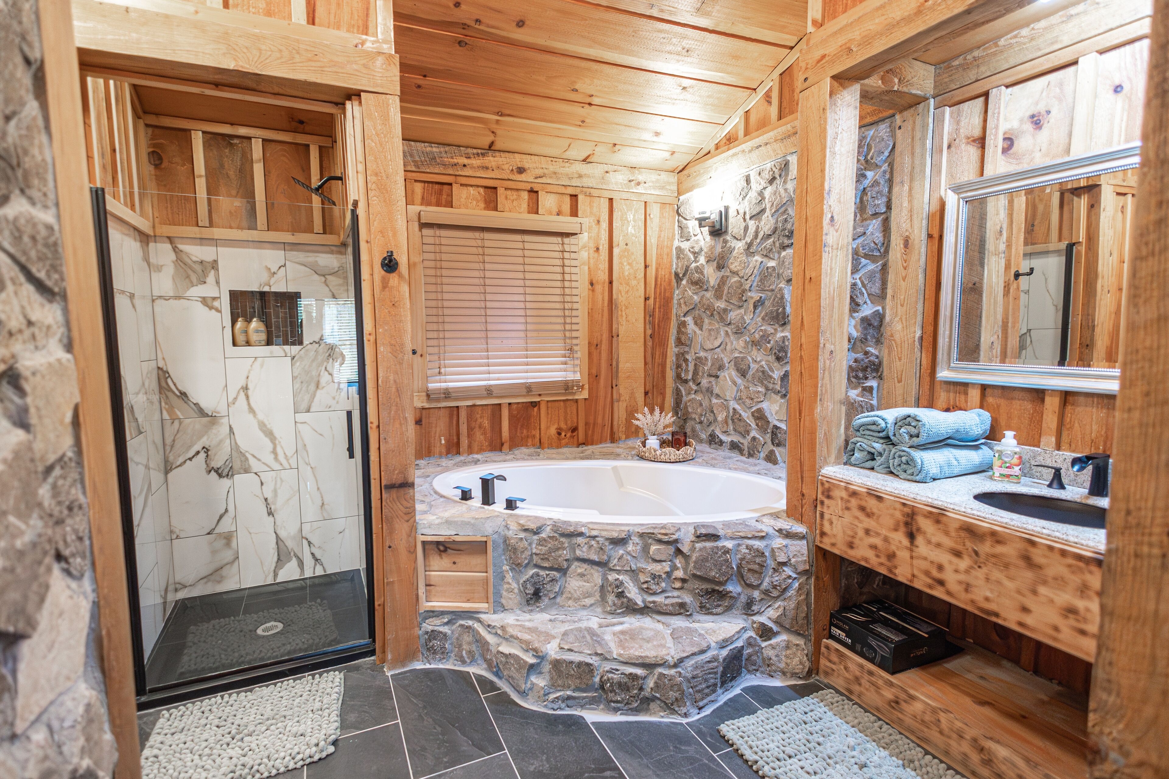 Cabin, 3 Bedrooms | Bathroom