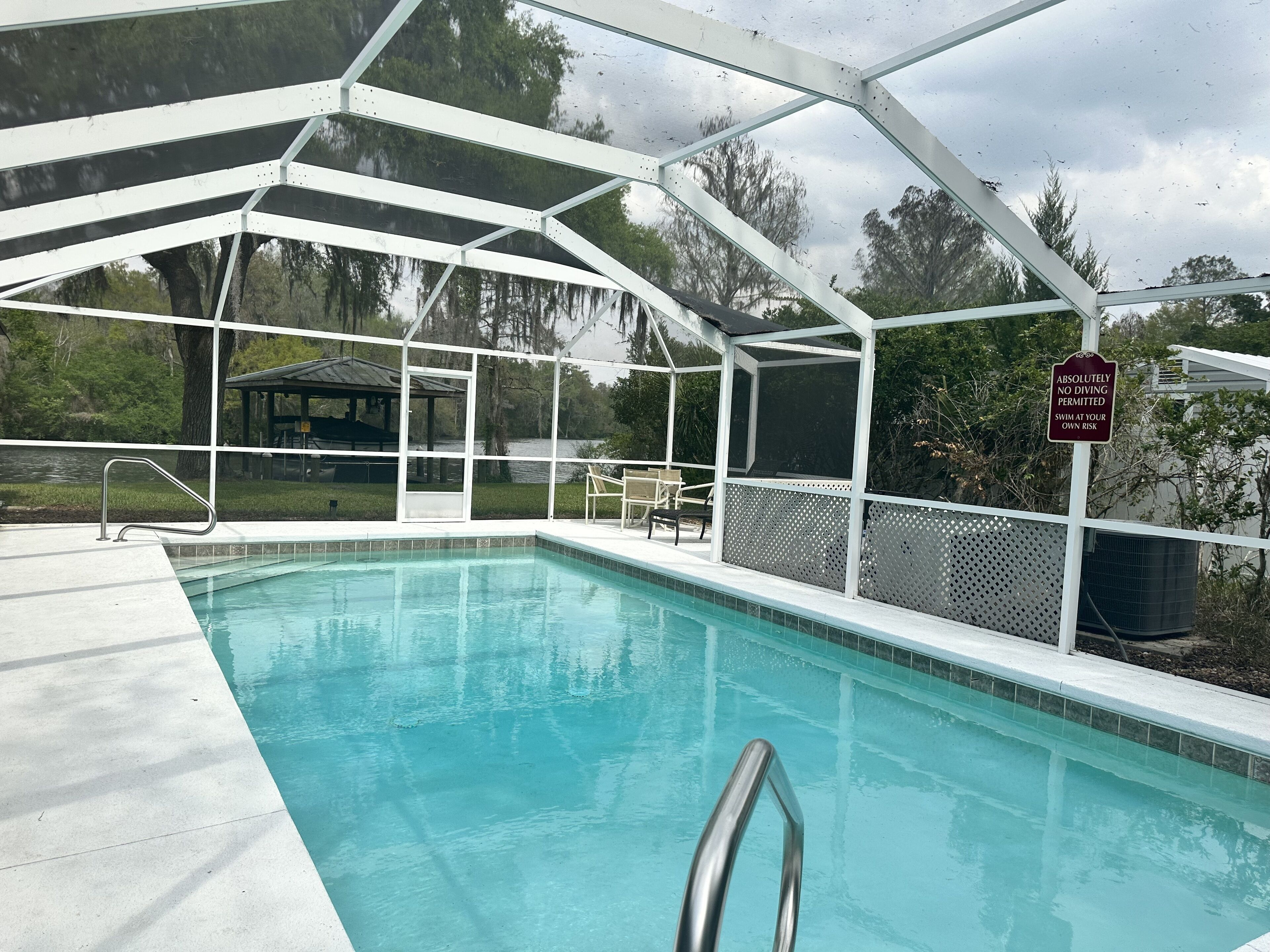 Piscine extérieure, piscine chauffée