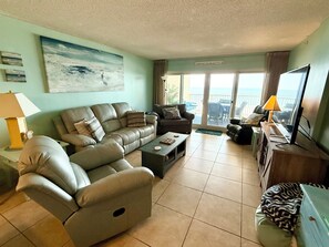 Smart TV, DVD player, stereo