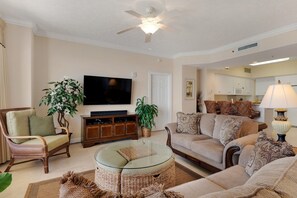 Condo, 2 Bedrooms | Living area