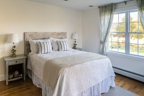 6 Schlafzimmer, Schreibtisch, Bügeleisen/Bügelbrett, kostenloses WLAN