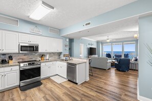 Private kitchen - Beautiful Condo with Spacious Balcony to Enjoy Fascinating Ocean View - Unit 1002 by RedAwning (Panama City Beach)