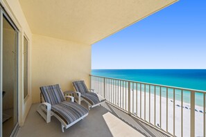 Property grounds - Beautiful Condo with Spacious Balcony to Enjoy Fascinating Ocean View - Unit 1002 by RedAwning (Panama City Beach)
