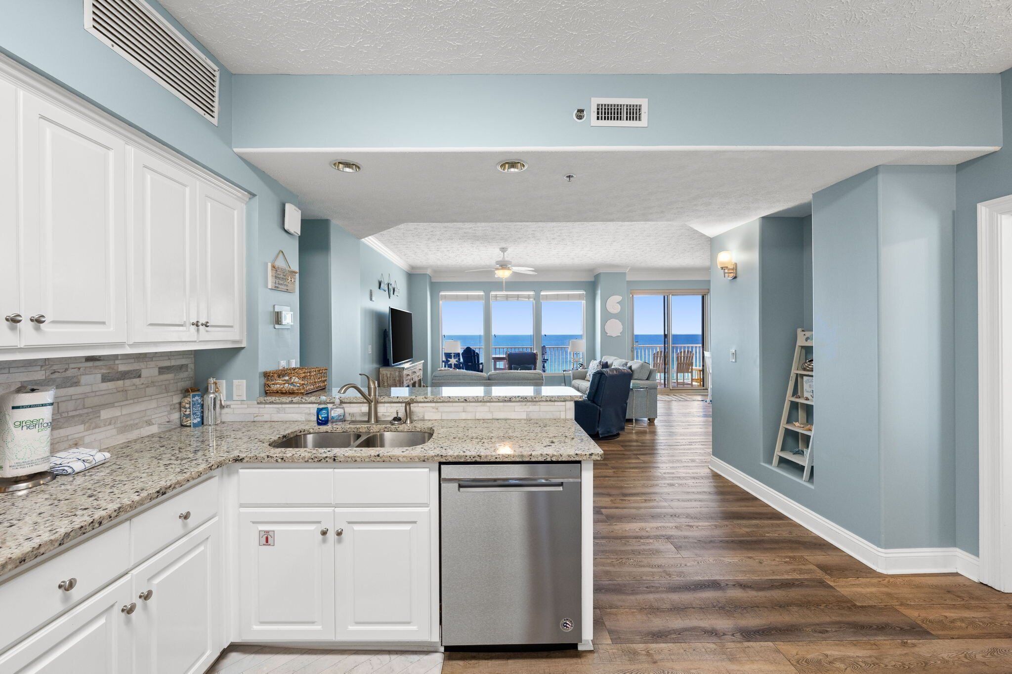 Condo, 2 Bedrooms | Private kitchen