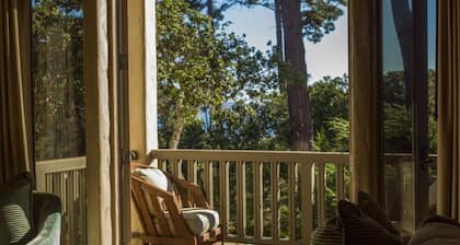 Forest Opulence: Center of PB Resorts: Four Seasons Bedding